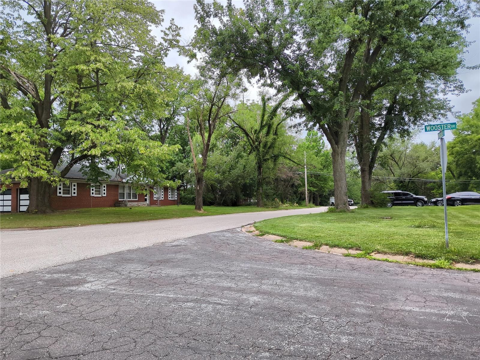 805 Hentschel Place