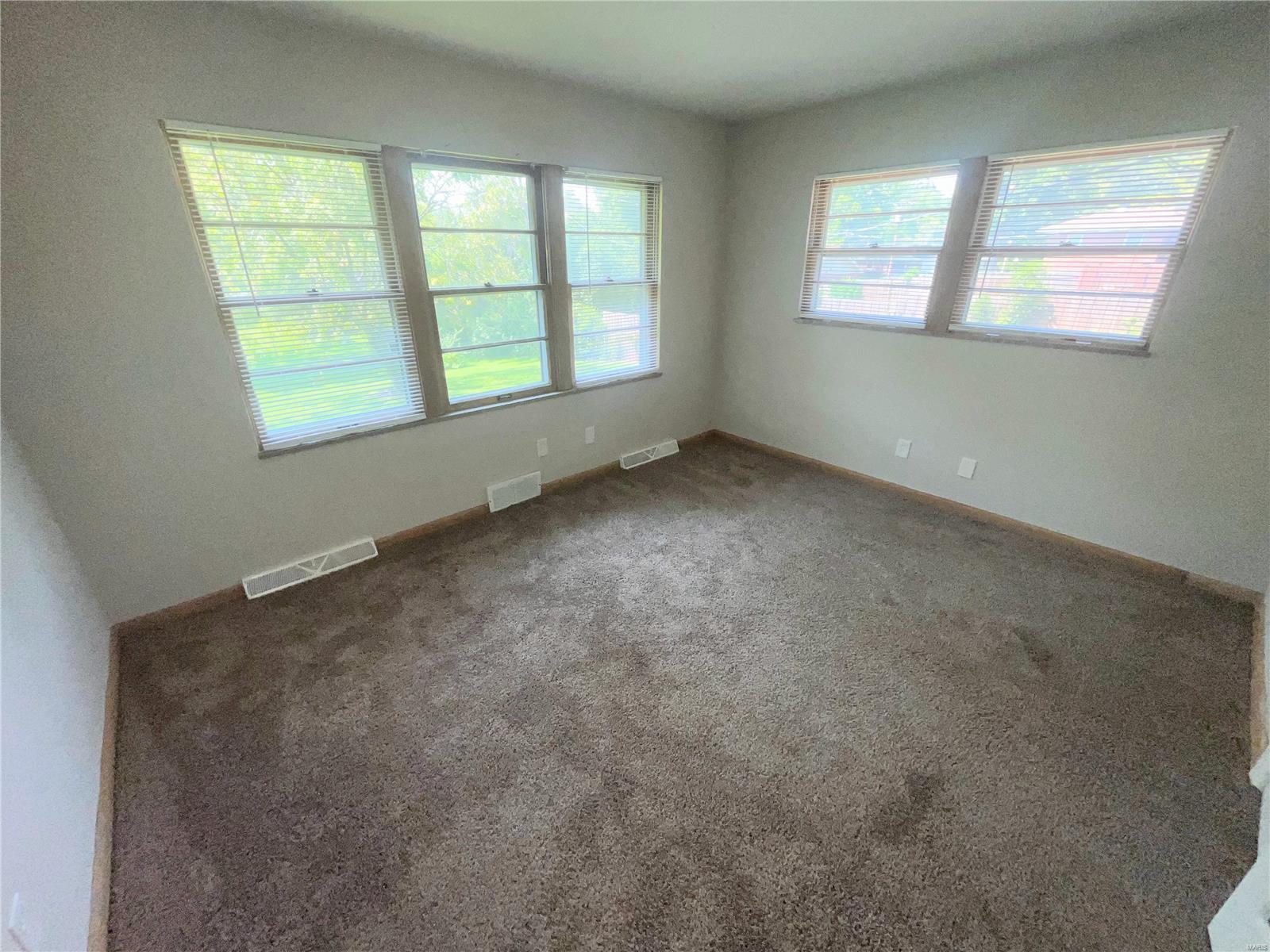 807 Hentschel Place