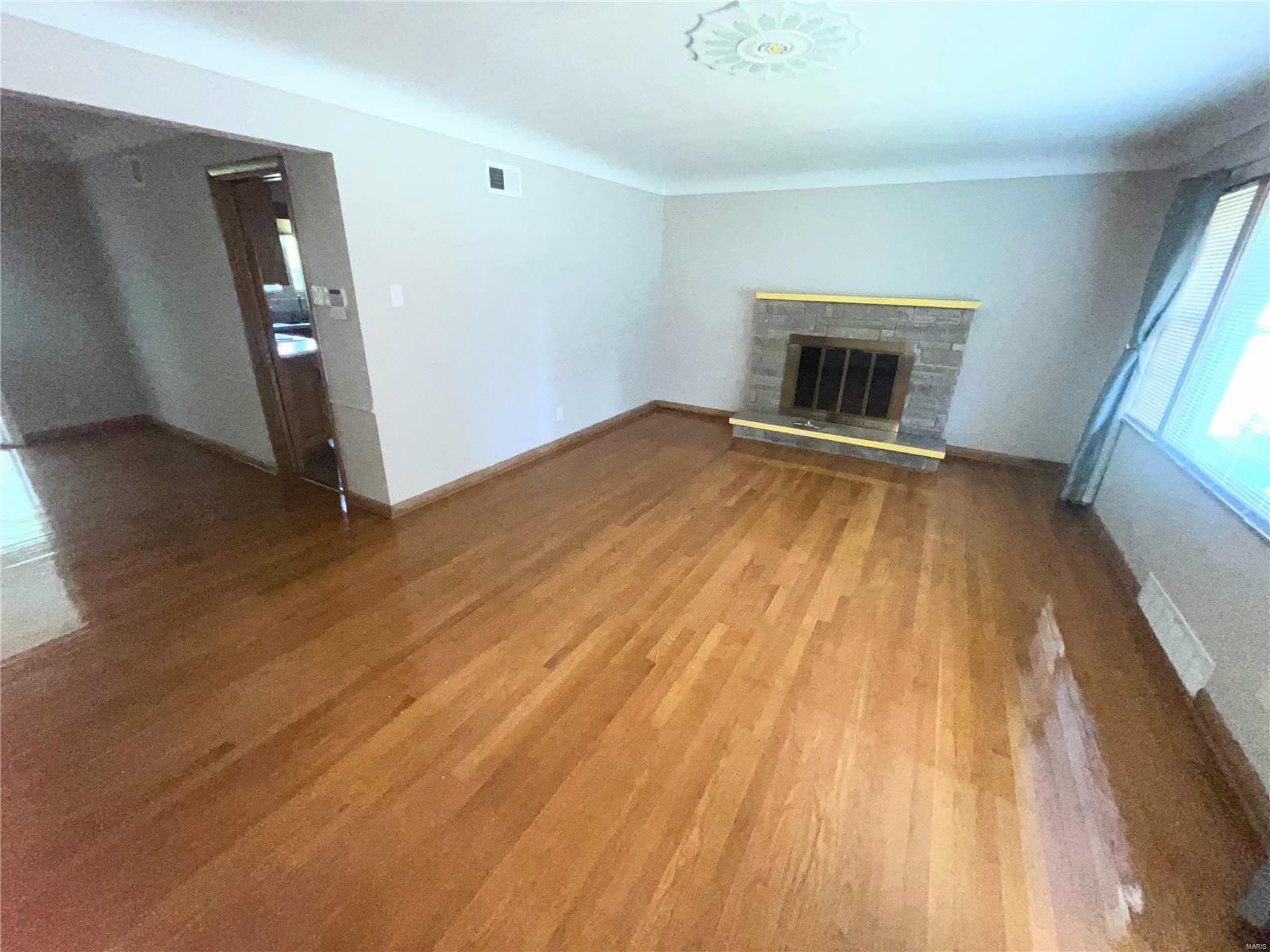 807 Hentschel Place