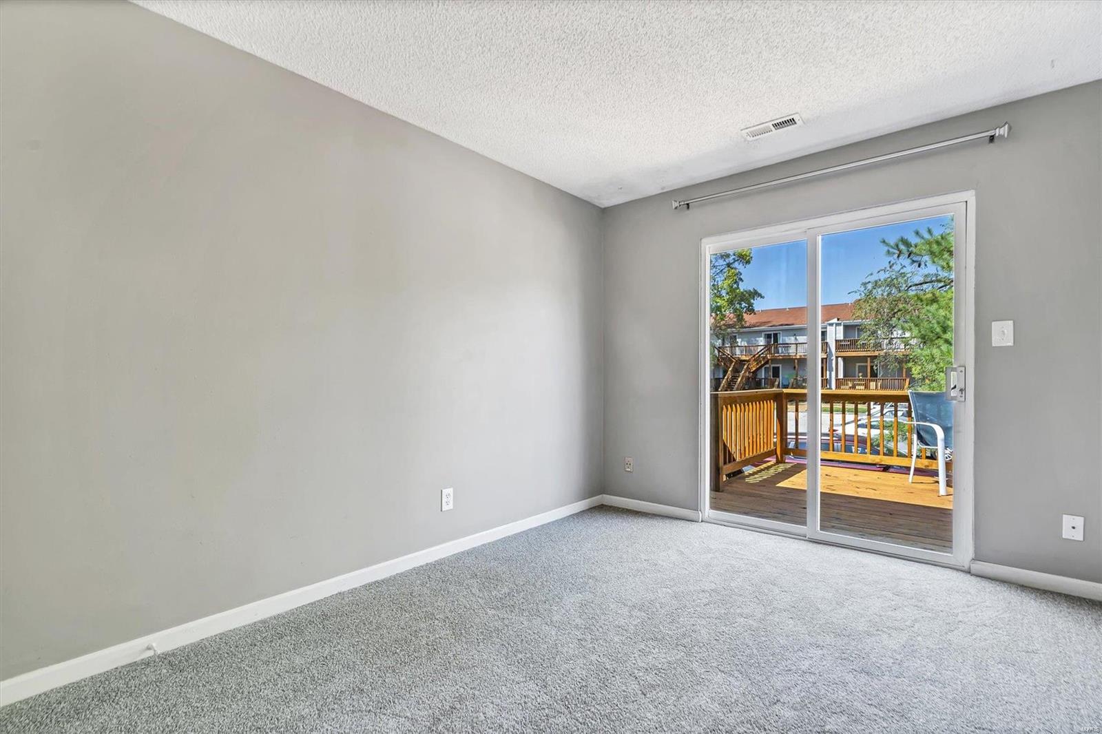 1429 Thrush Place