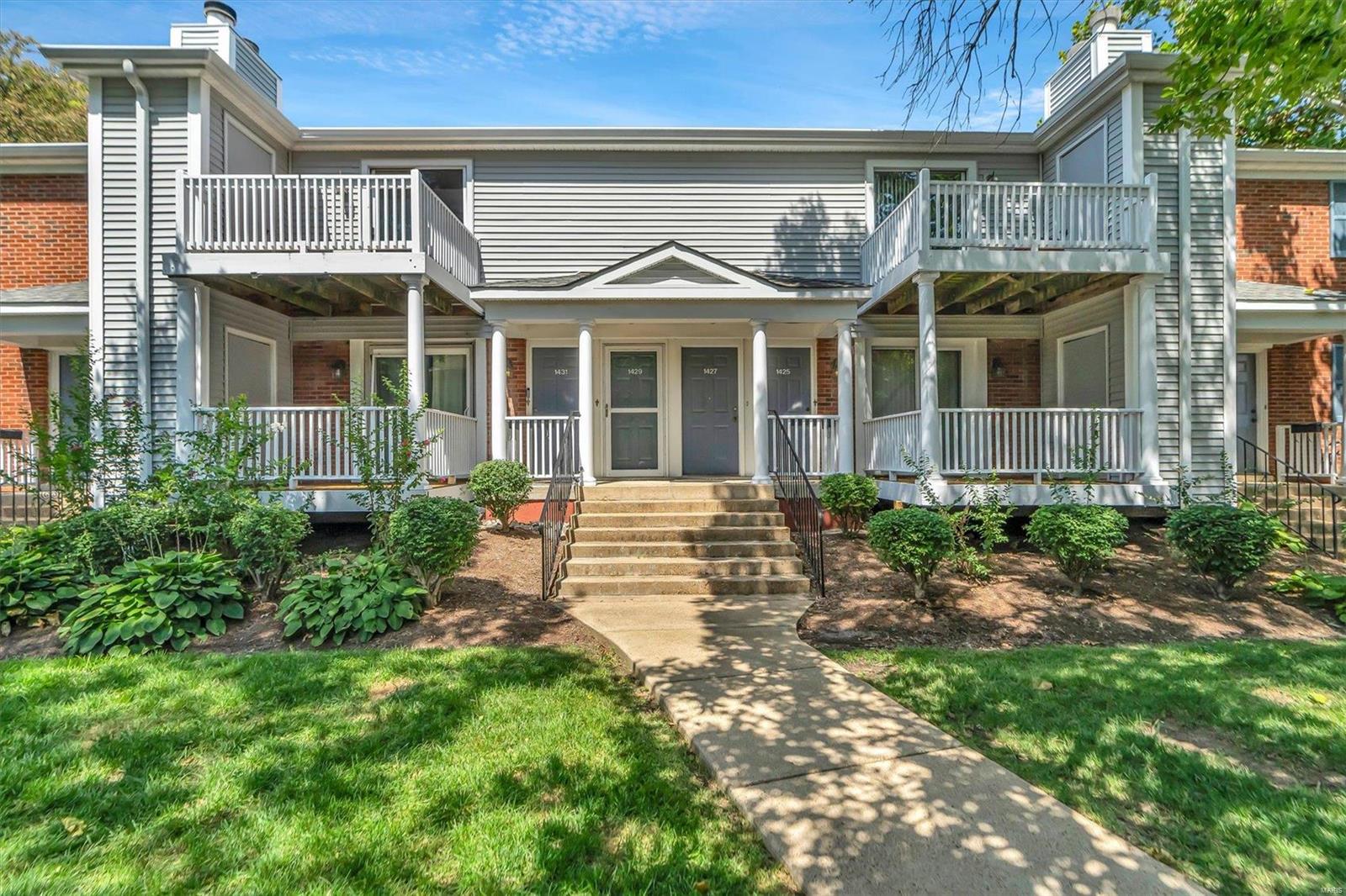 1429 Thrush Place