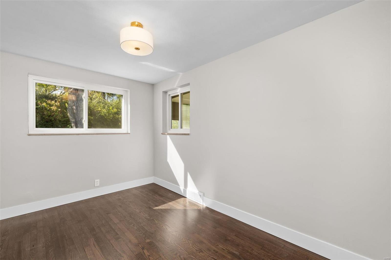 1027 Glenside Place