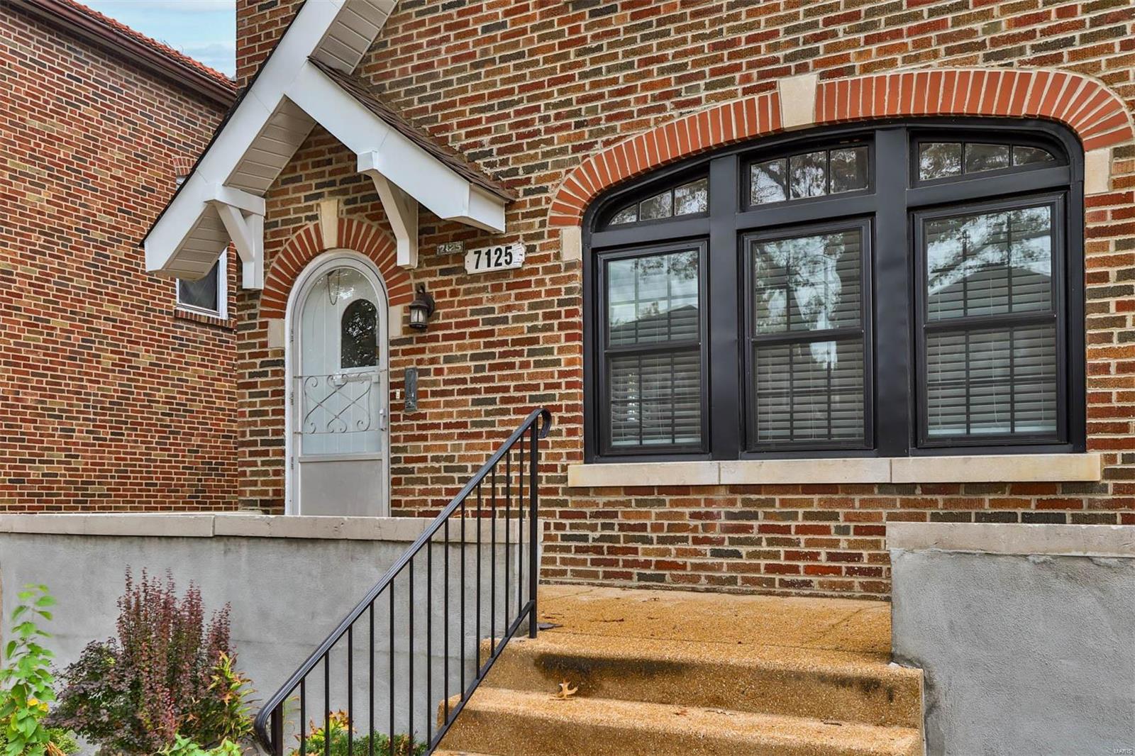 7125 Dartmouth Avenue Unit: 1F