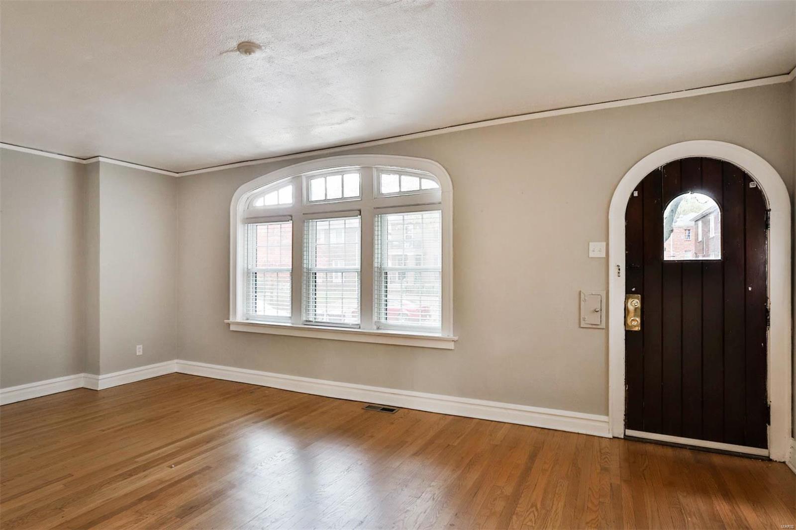 7125 Dartmouth Avenue Unit: 1F