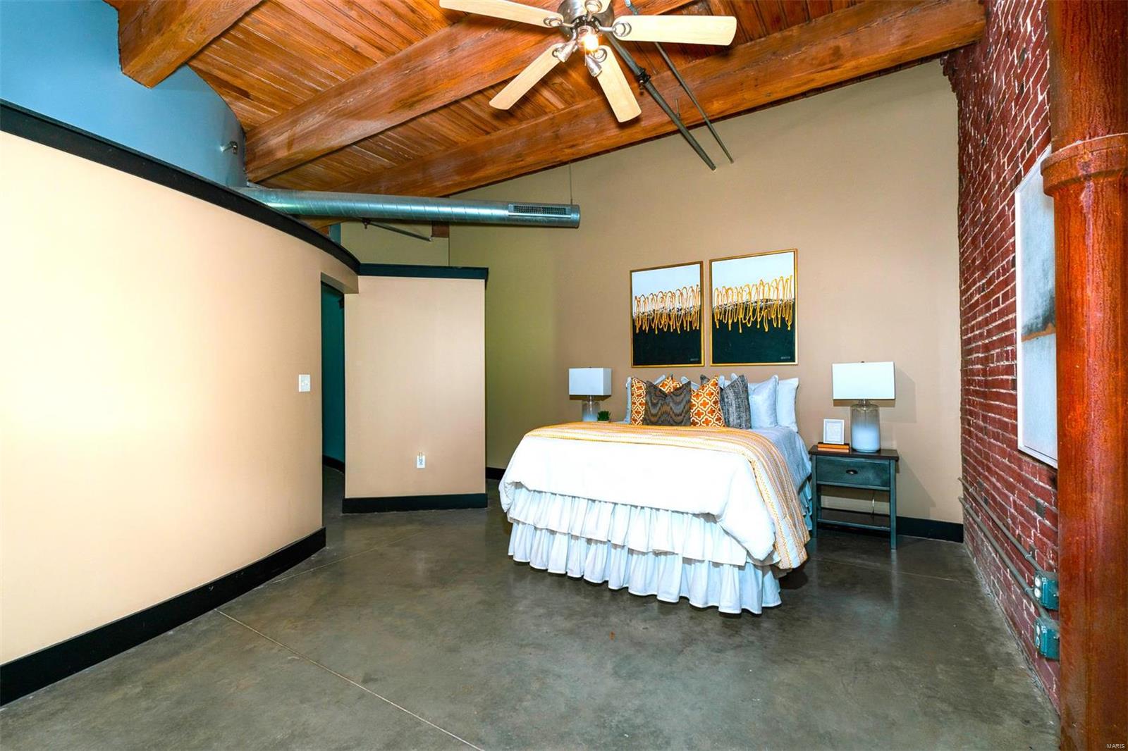 1113 Washington Avenue Unit: 403