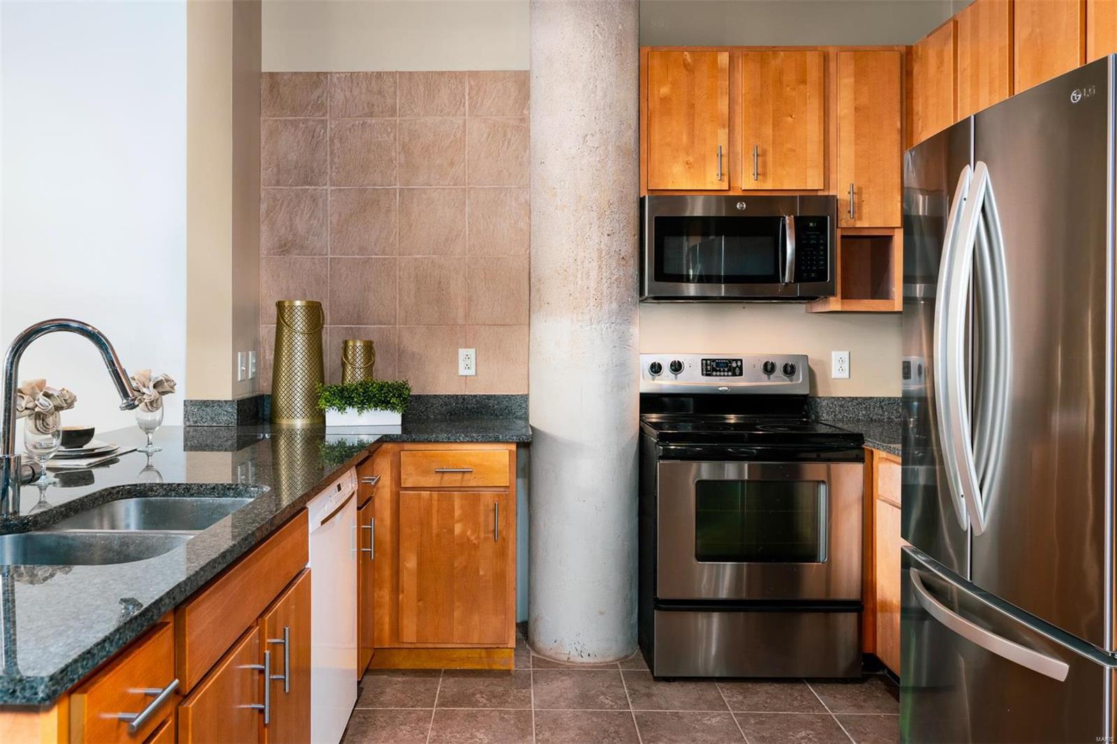 1113 Washington Avenue Unit: 403