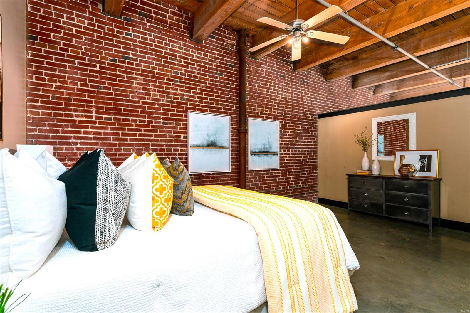 1113 Washington Avenue Unit: 403