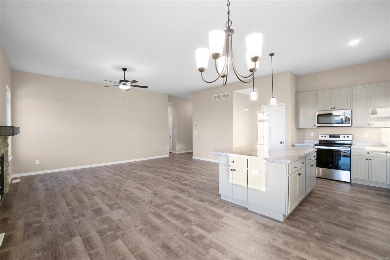 2302 Peyton's Place Unit: 63