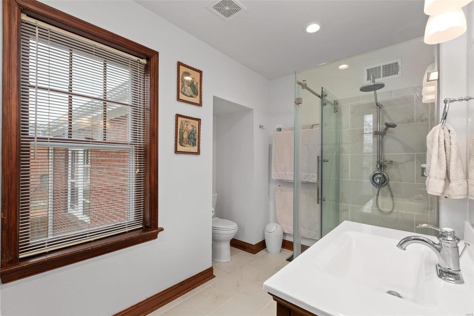 458 W Point Court