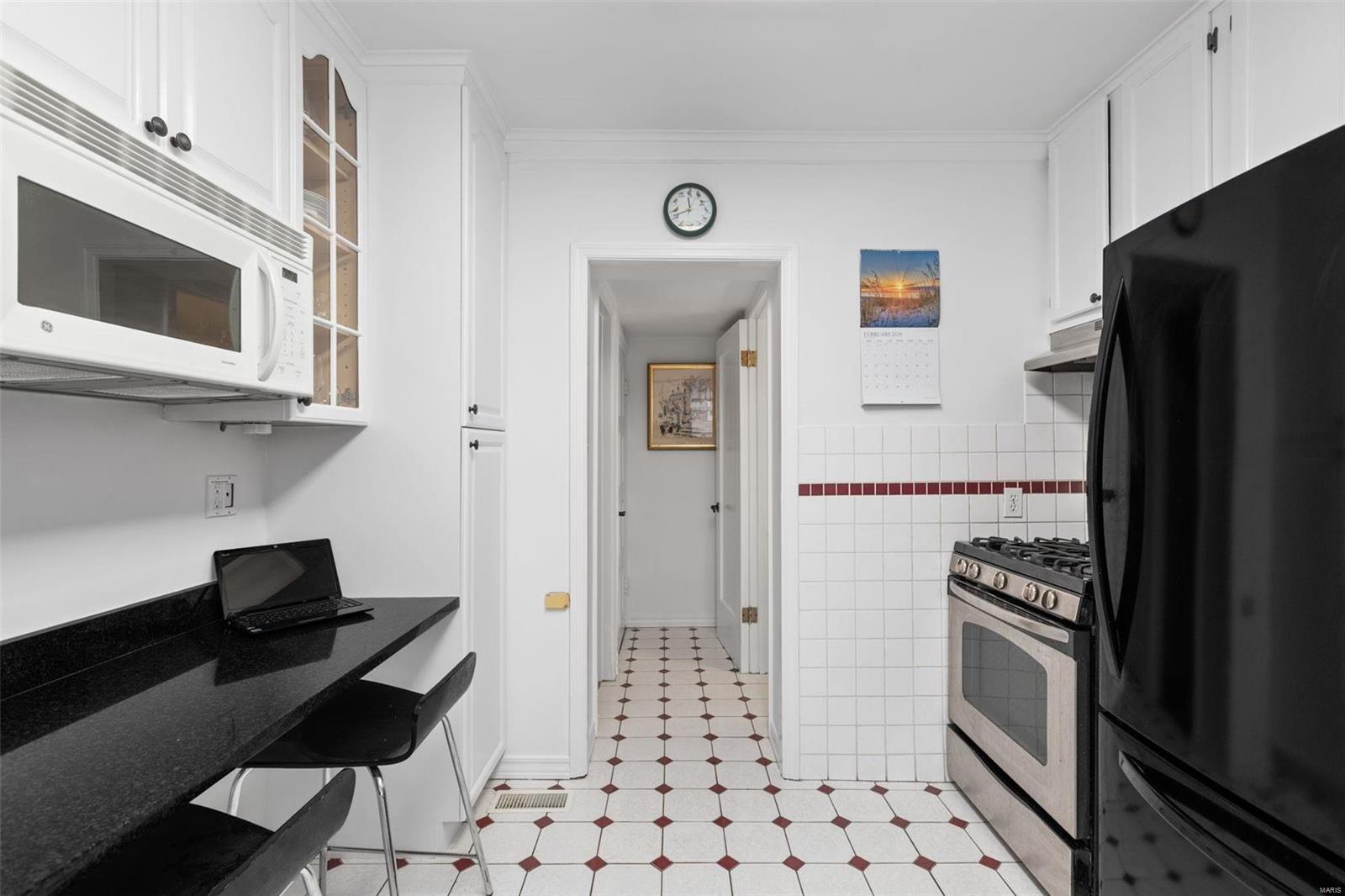 458 W Point Court