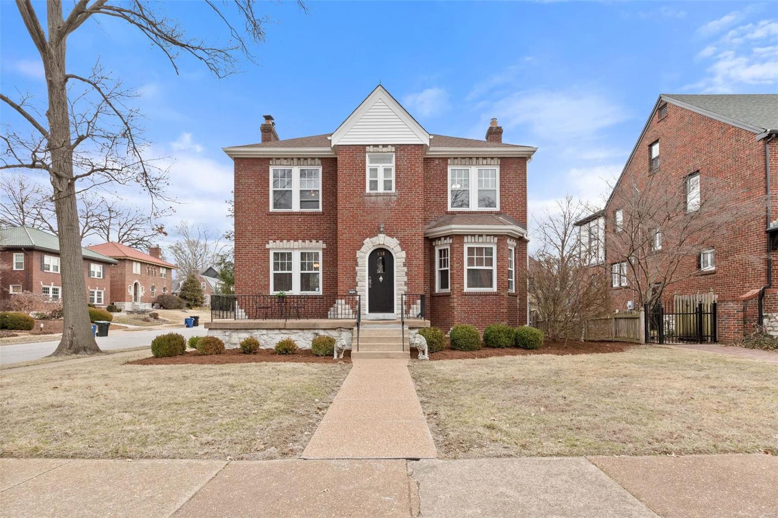 458 W Point Court