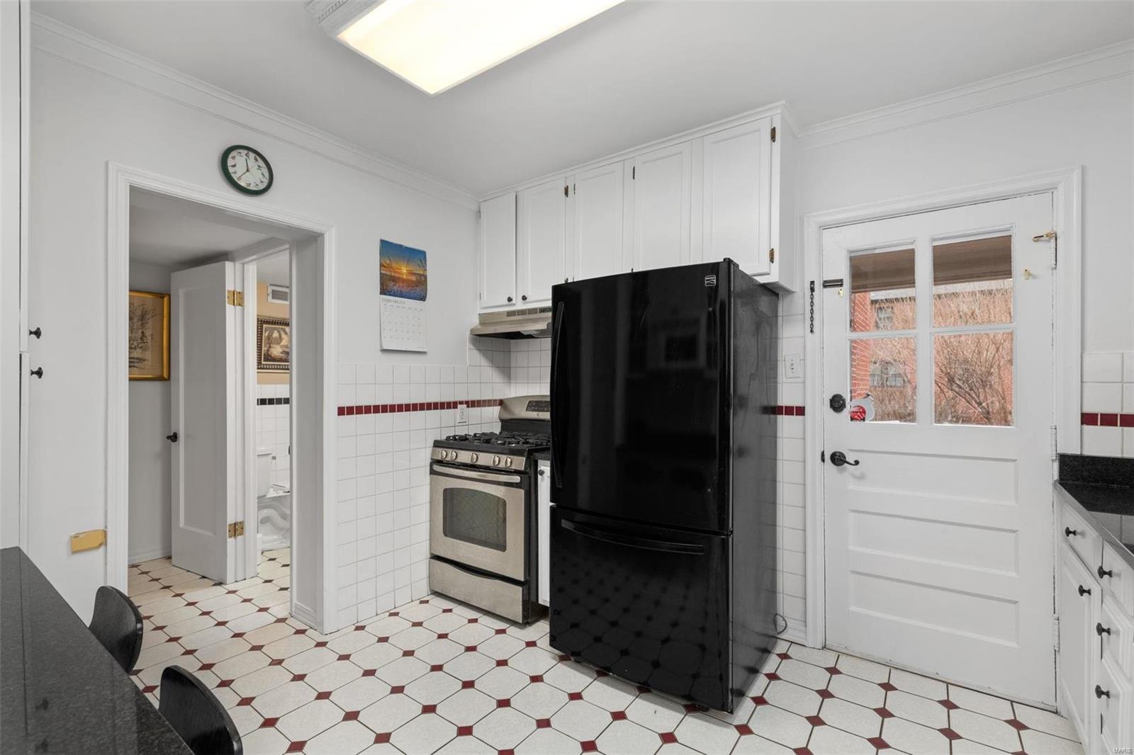 458 W Point Court