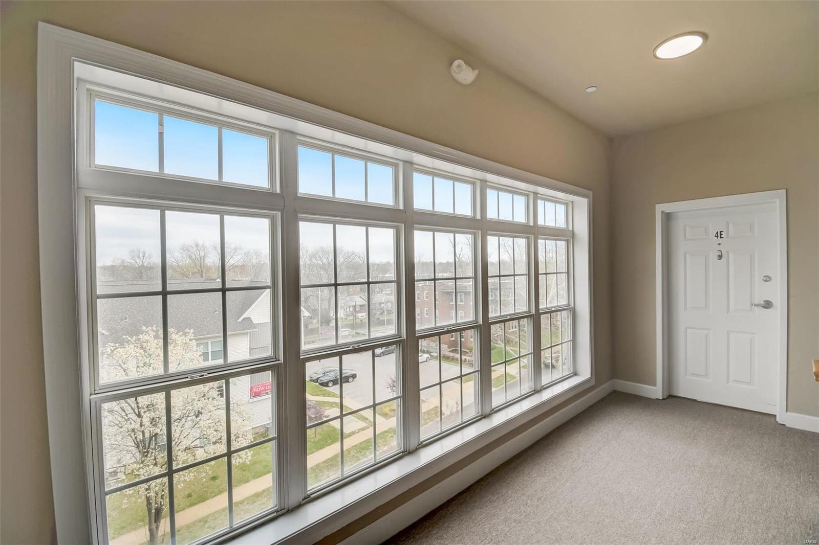 6404 Cates Avenue Unit: 4E