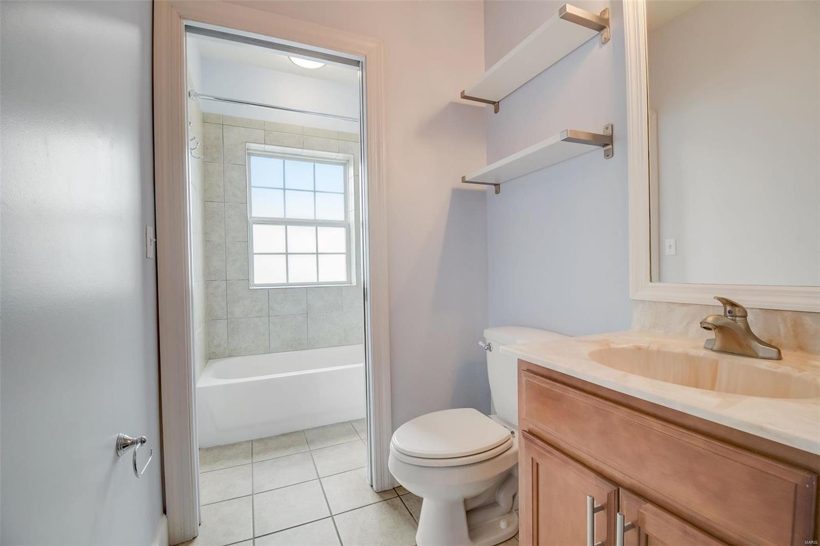 6404 Cates Avenue Unit: 4E