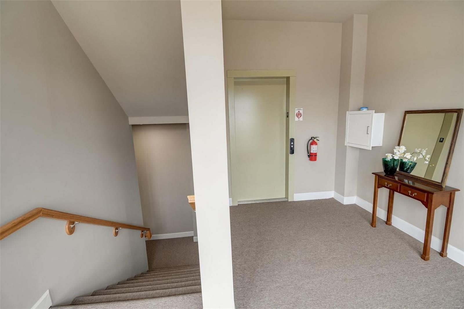 6404 Cates Avenue Unit: 4E