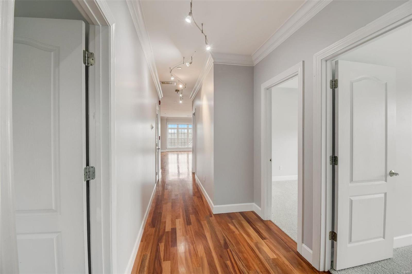 6404 Cates Avenue Unit: 4E