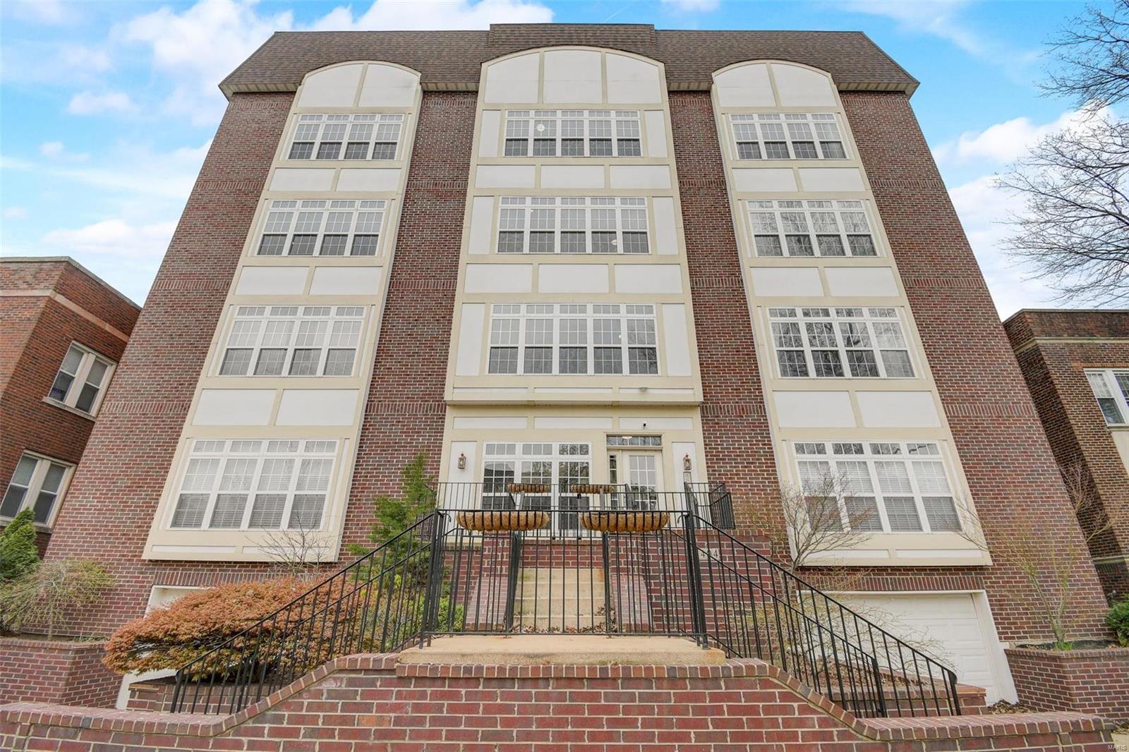 6404 Cates Avenue Unit: 4E