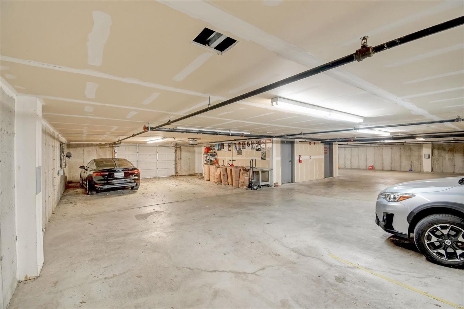 6404 Cates Avenue Unit: 4E