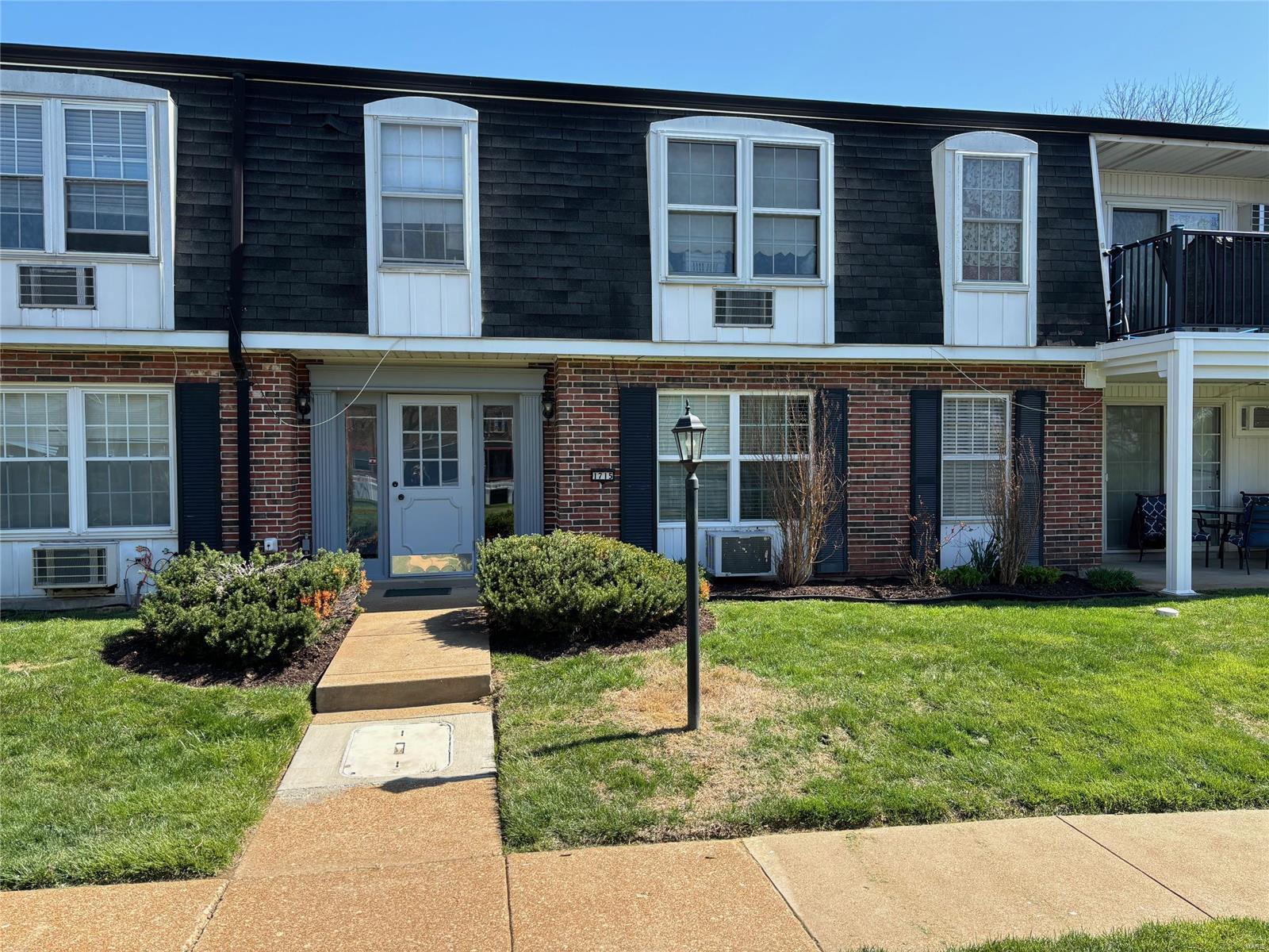 1715 Mayenne Court Unit: E