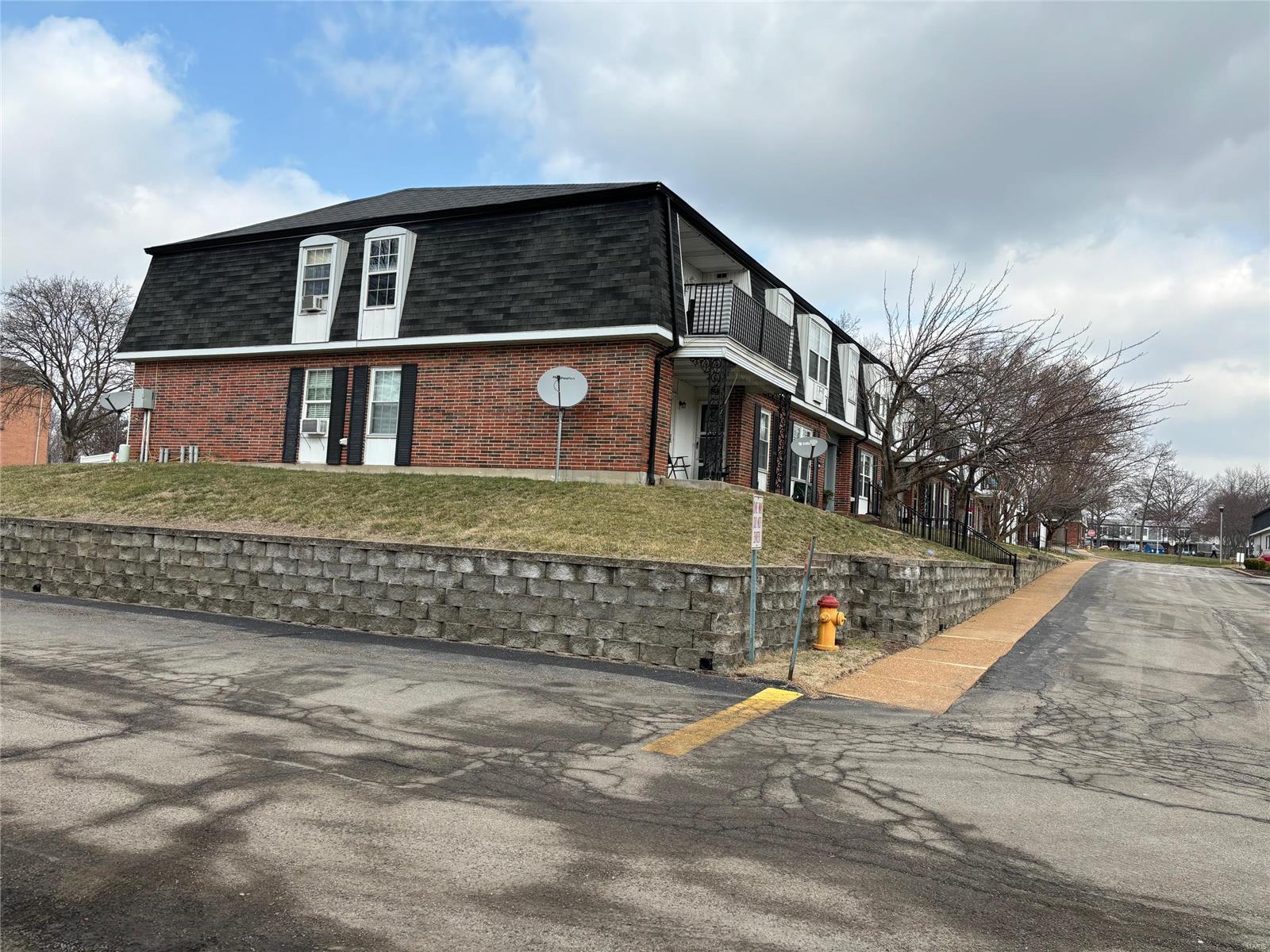 1715 Mayenne Court Unit: E
