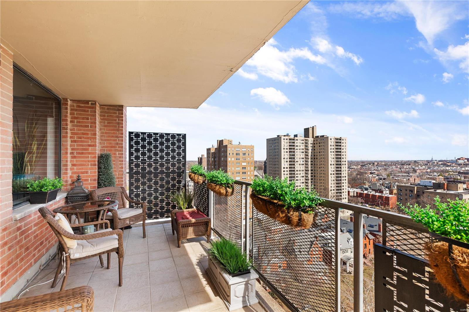 4466 West Pine Boulevard Unit: 15E