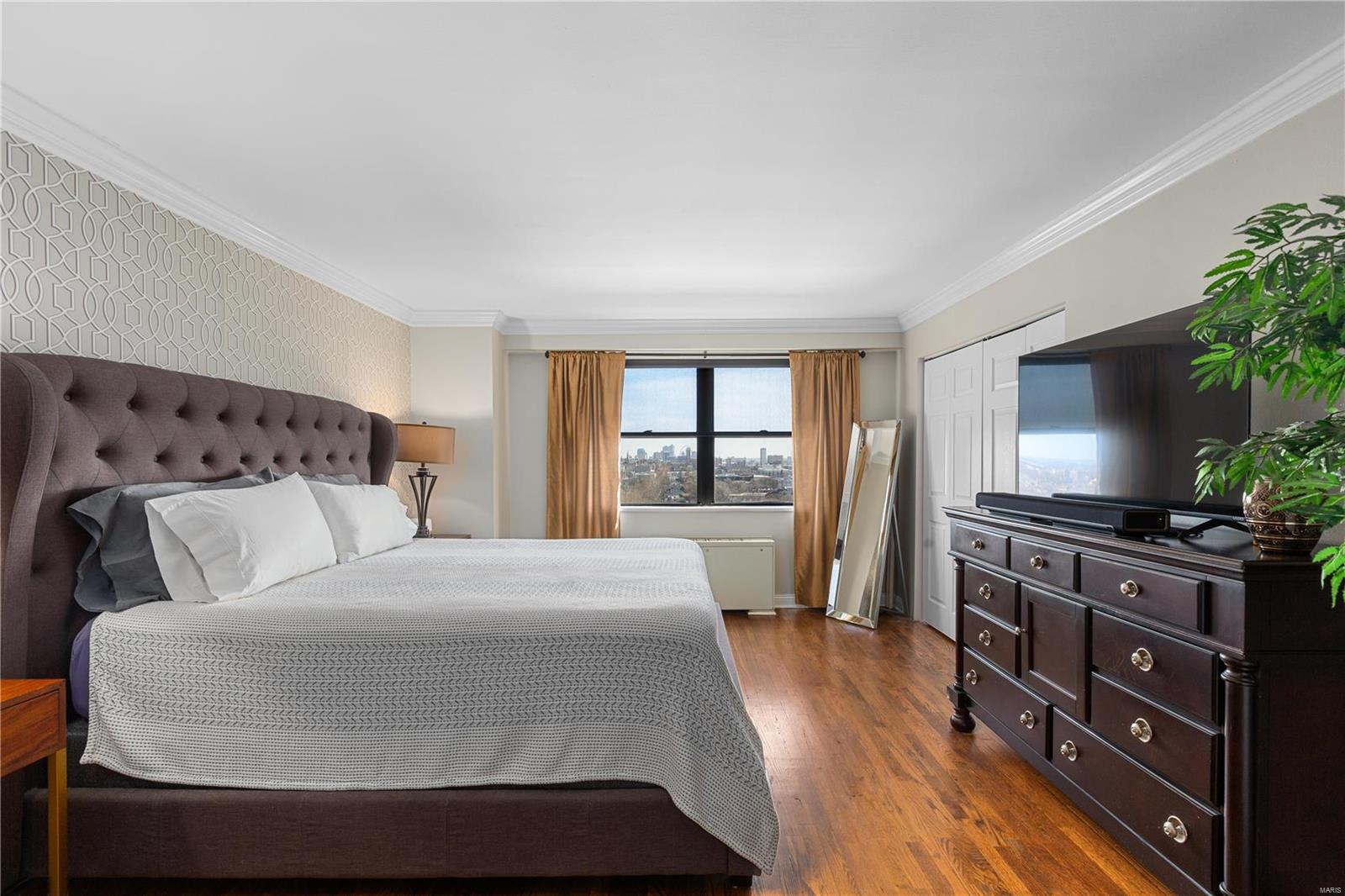 4466 West Pine Boulevard Unit: 15E