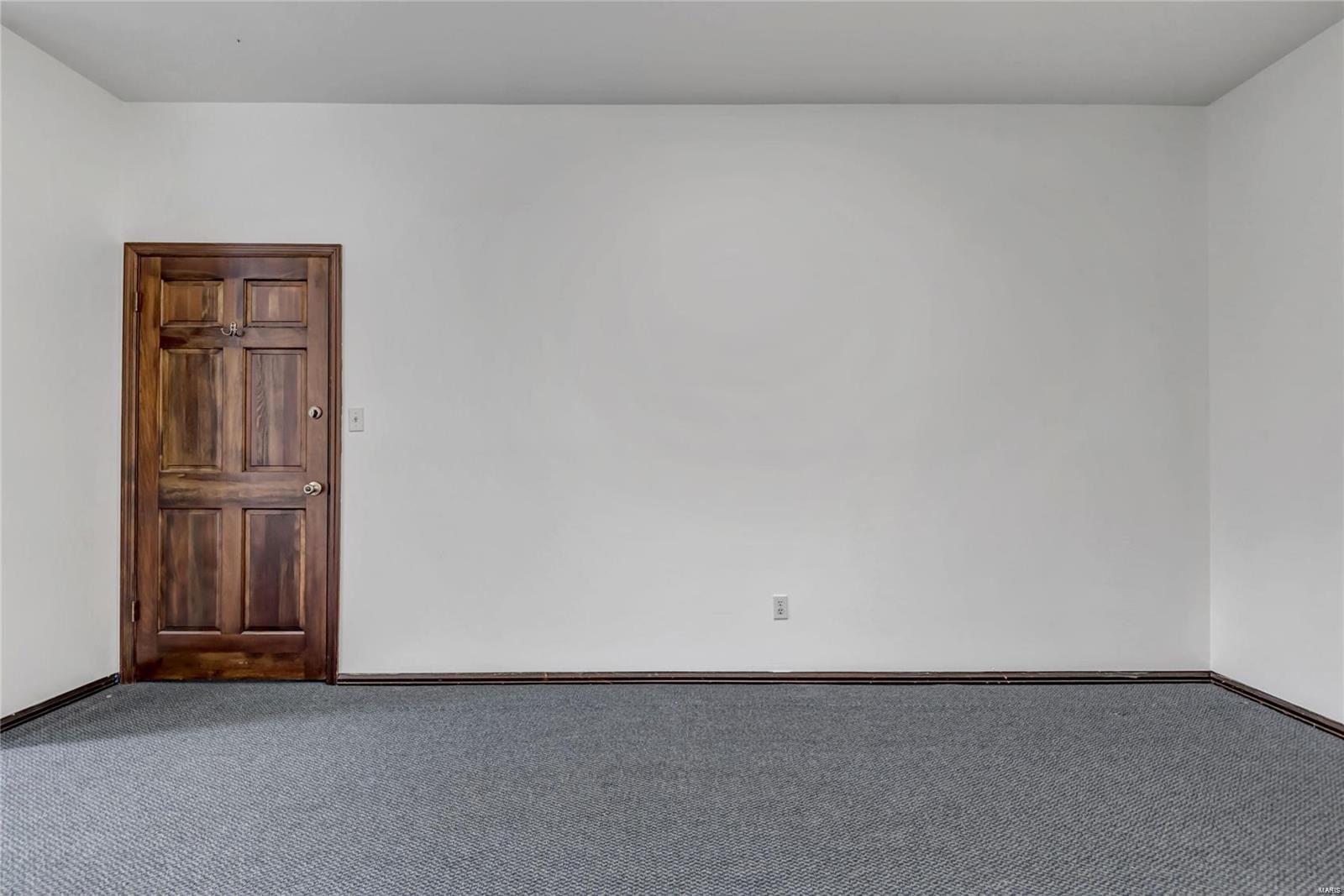 209 Clarkson Executive Park
