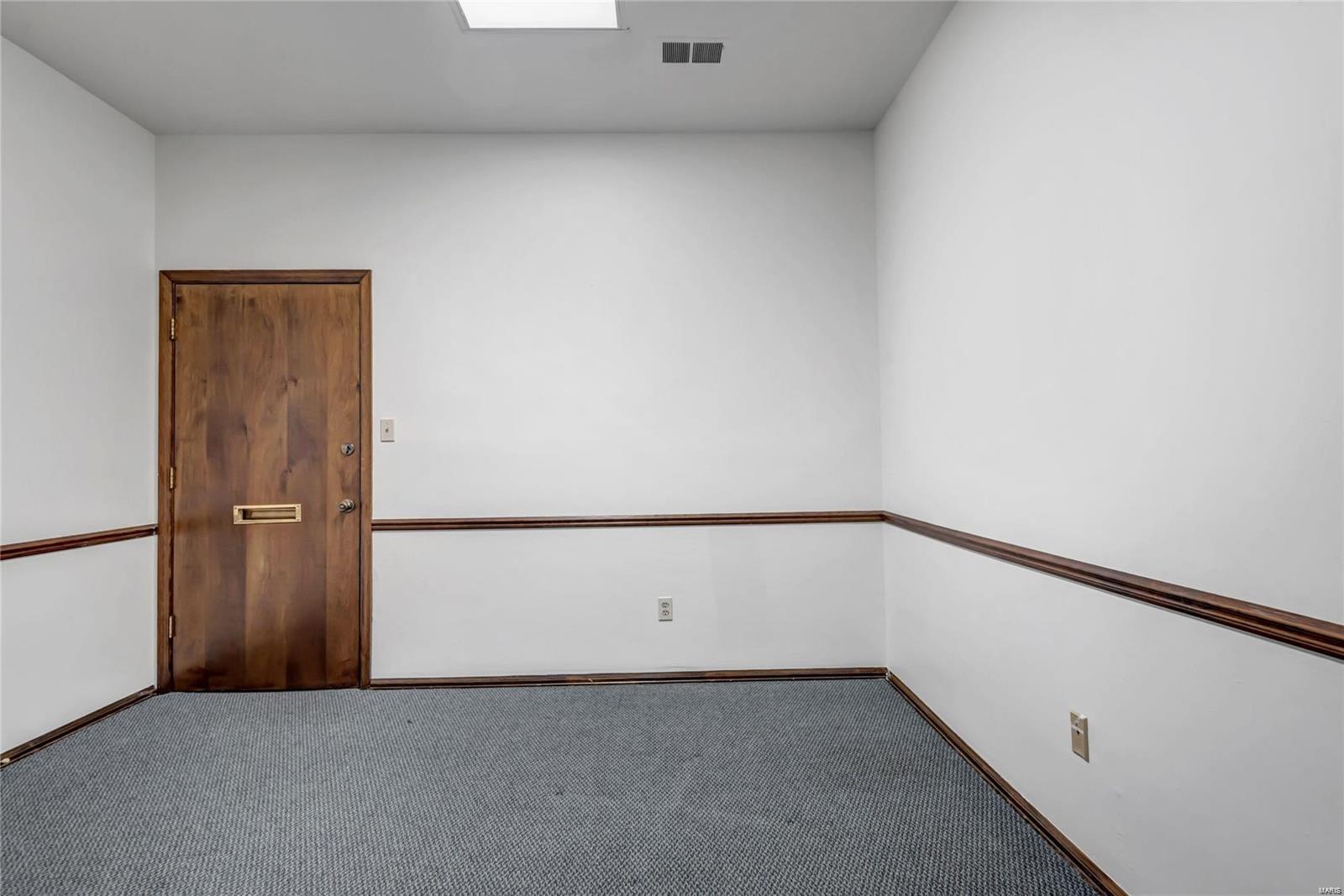 209 Clarkson Executive Park