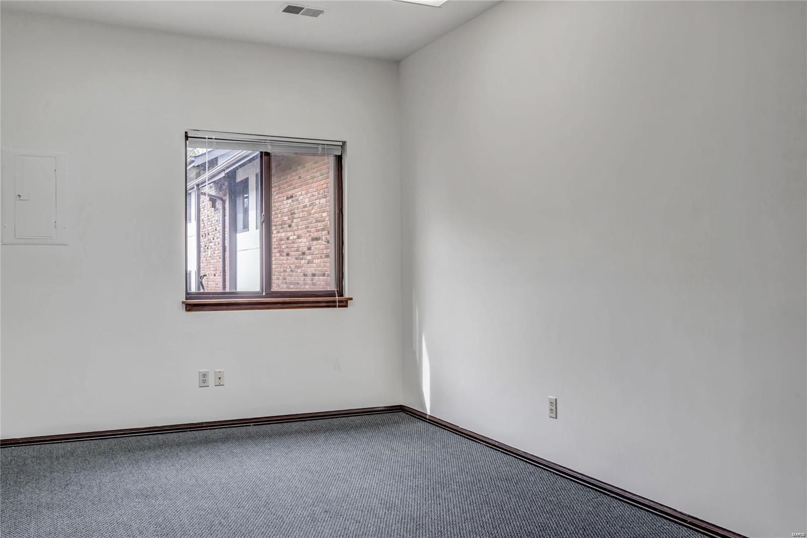209 Clarkson Executive Park