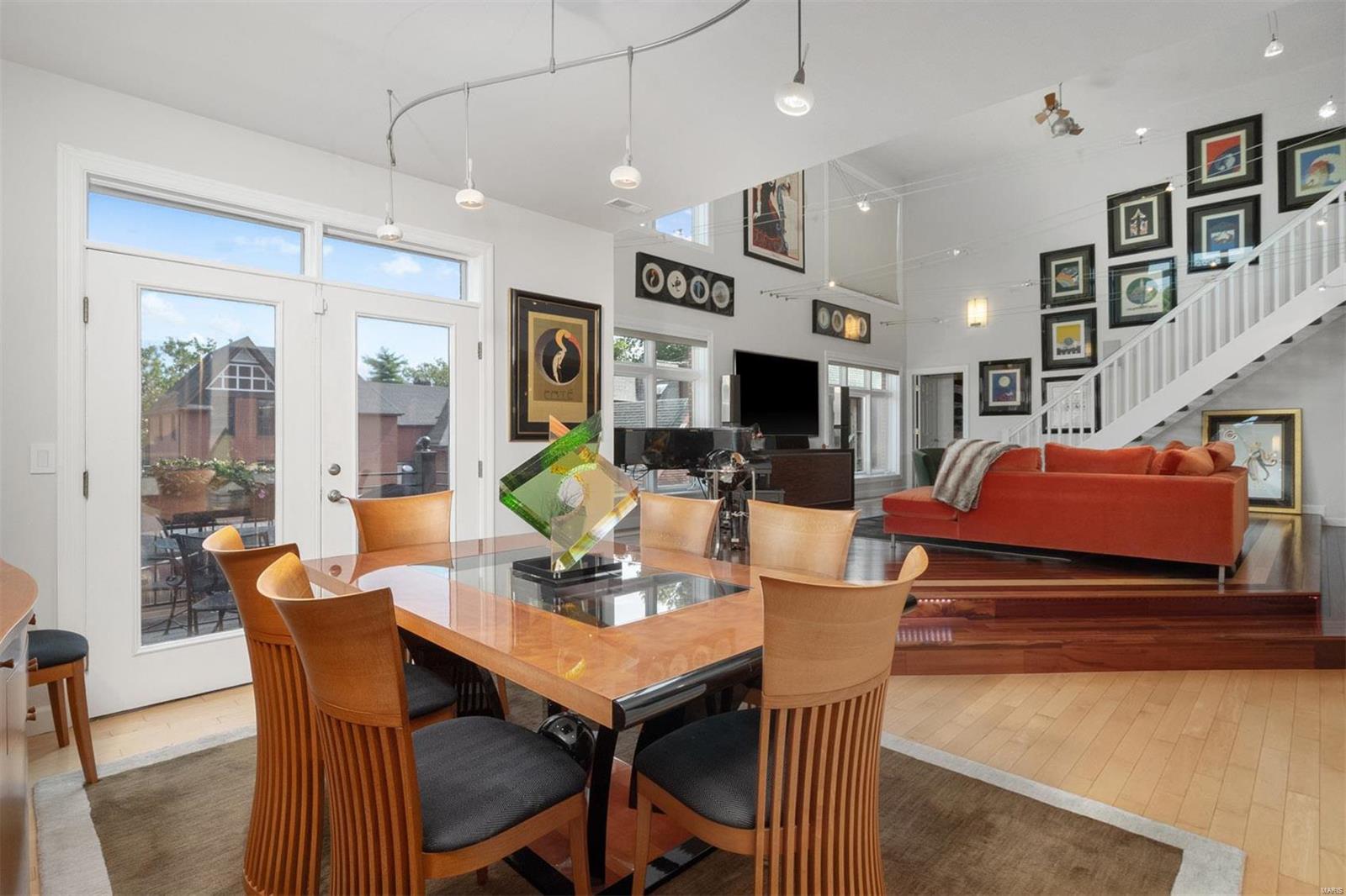 110 N Newstead Avenue Unit: 304