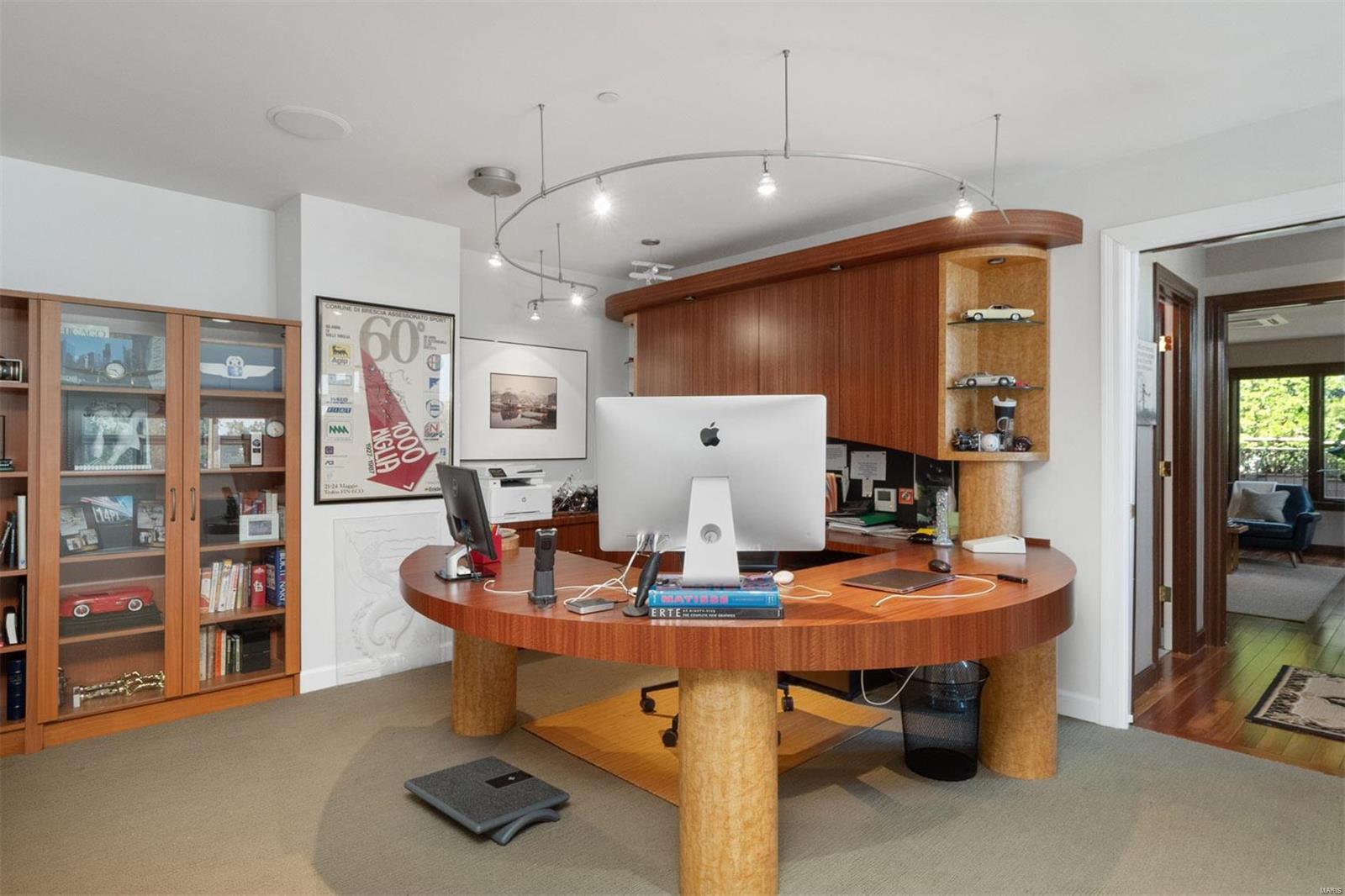 110 N Newstead Avenue Unit: 304