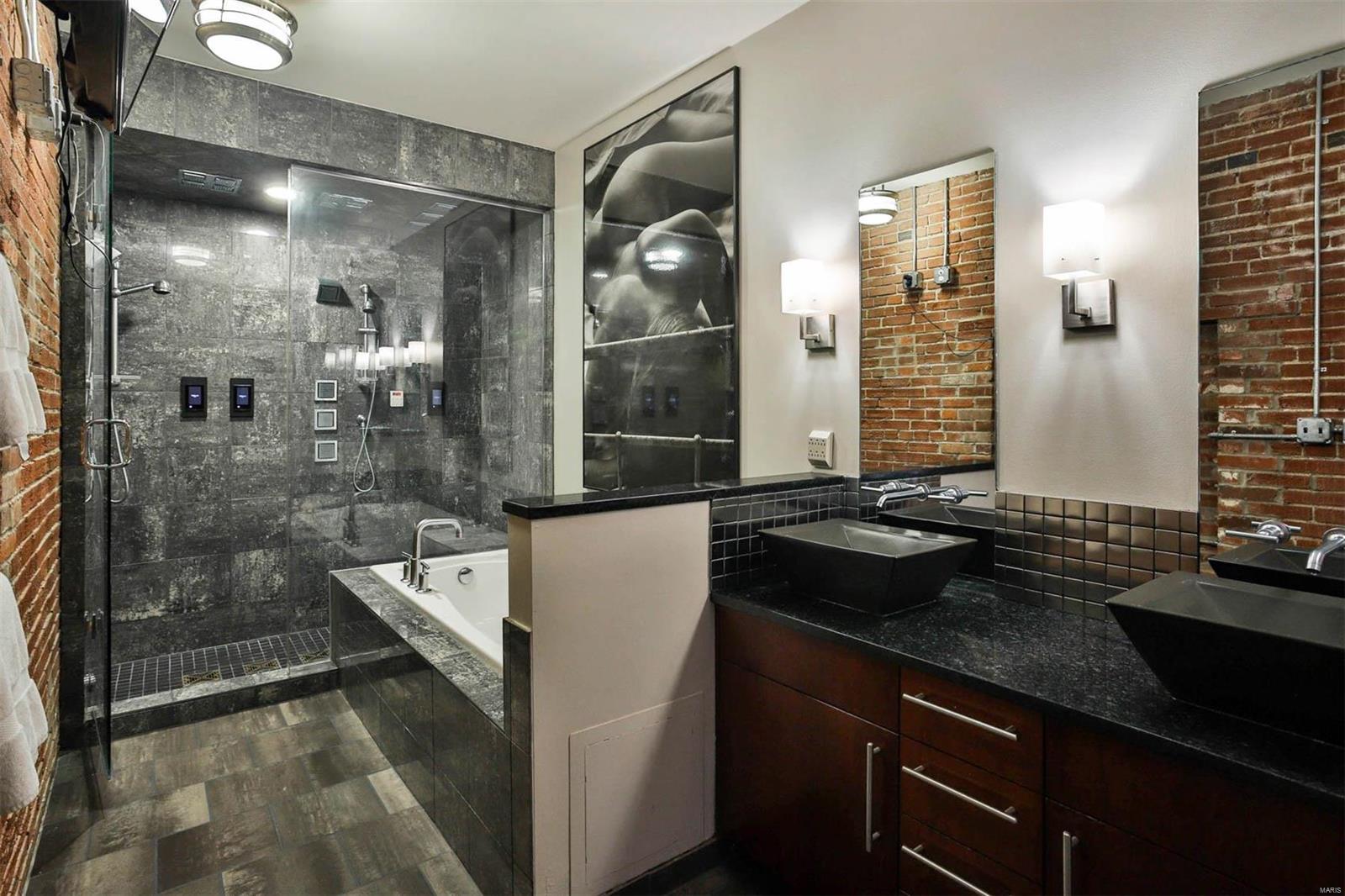 901 Washington Avenue Unit: 401