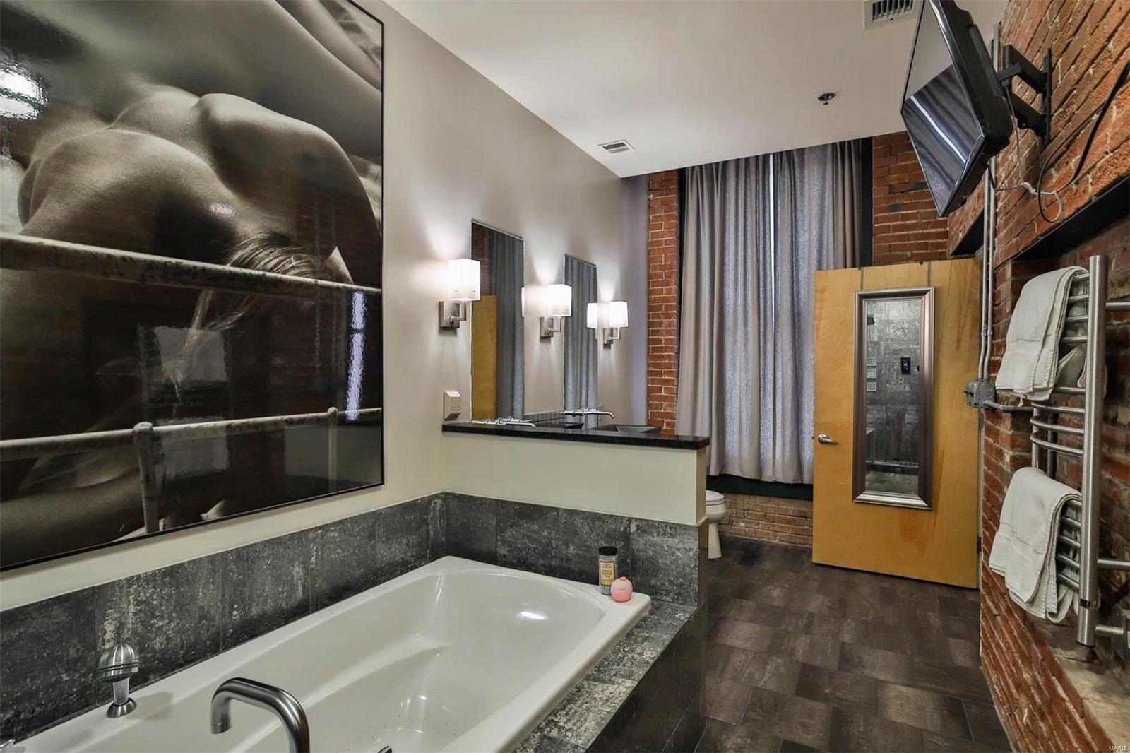 901 Washington Avenue Unit: 401