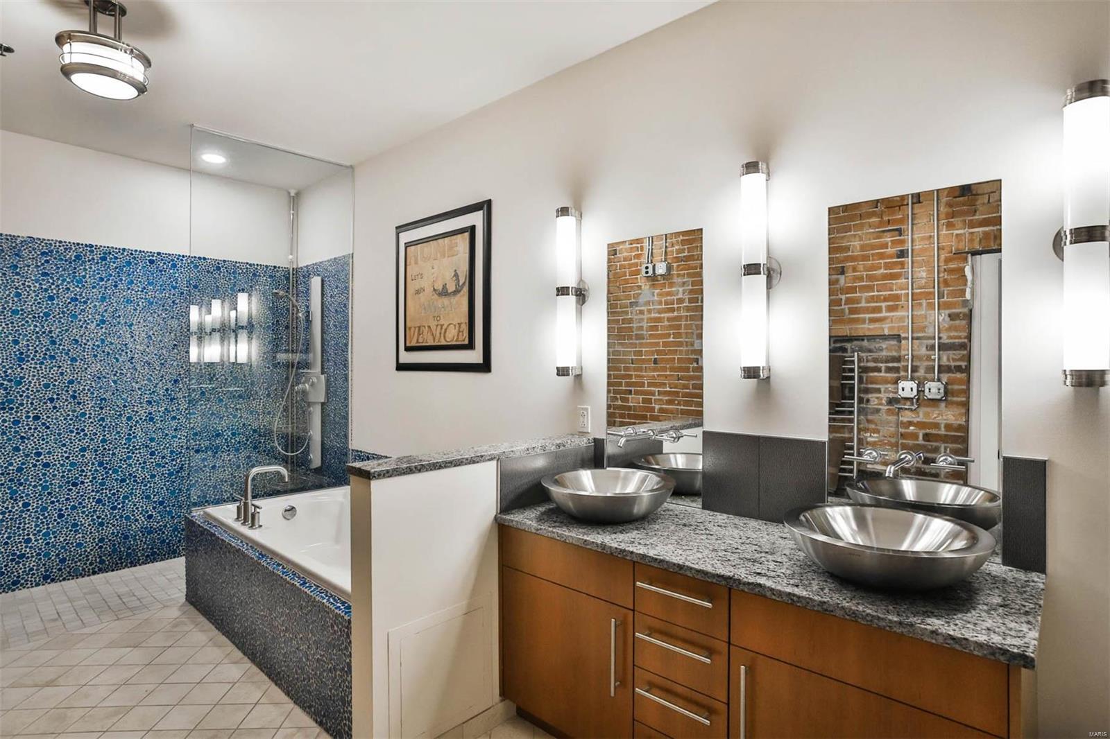 901 Washington Avenue Unit: 401