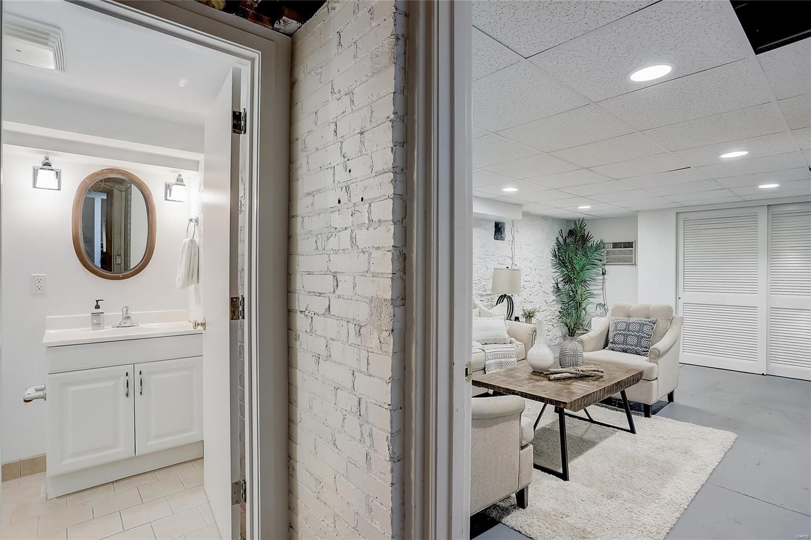 4908 McPherson Avenue Unit: 4