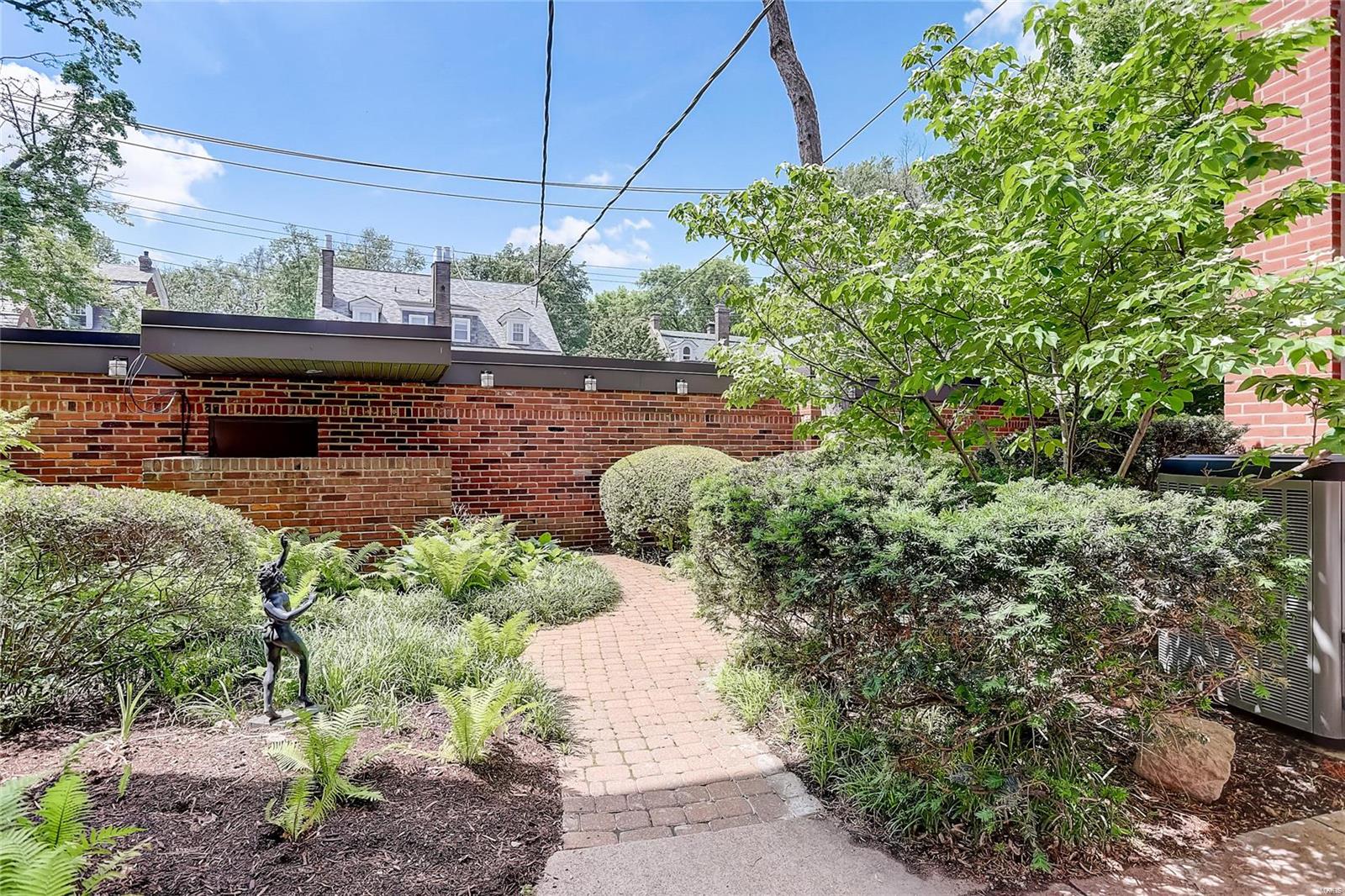 4908 McPherson Avenue Unit: 4