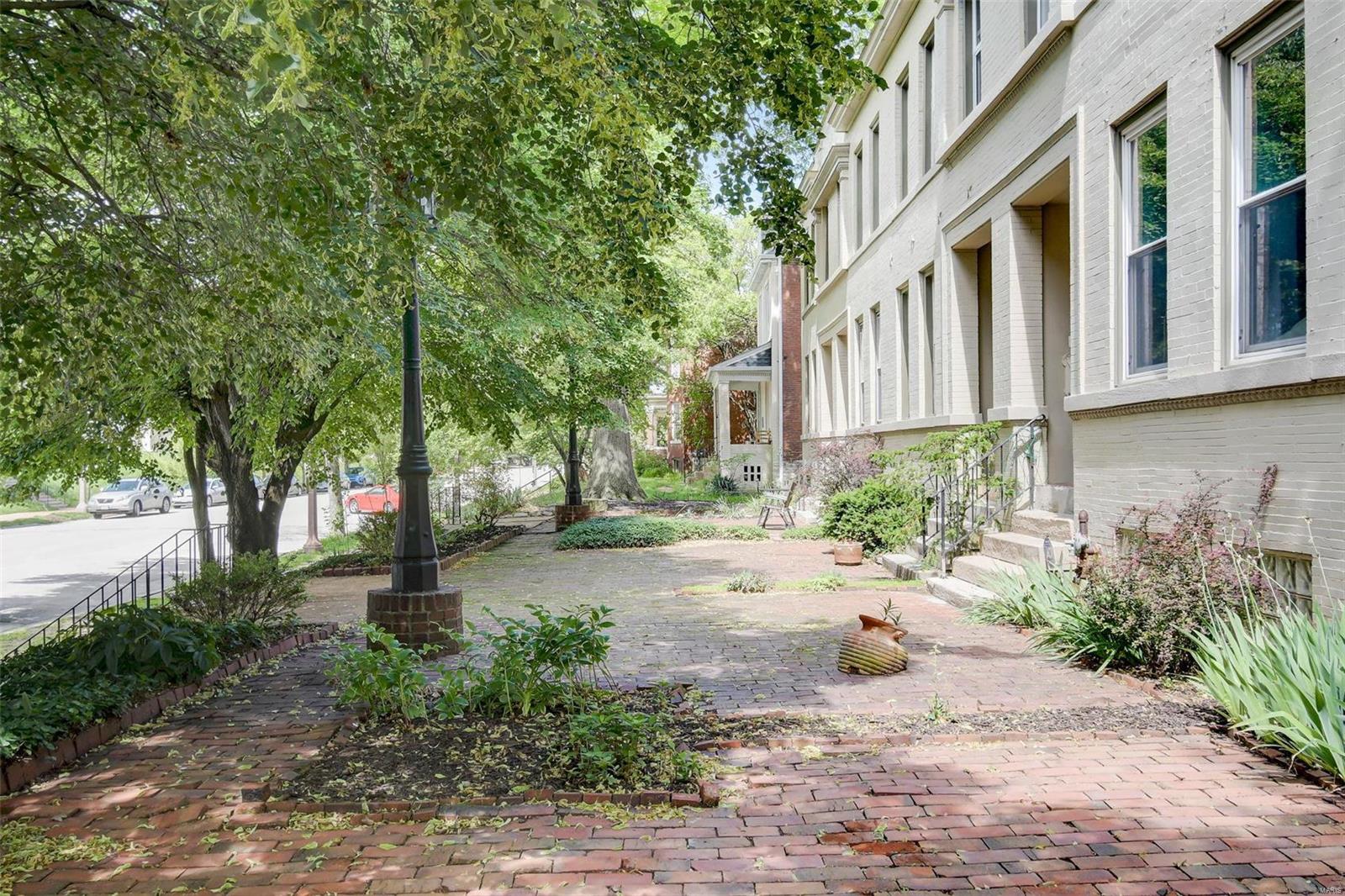 4147 Laclede Avenue