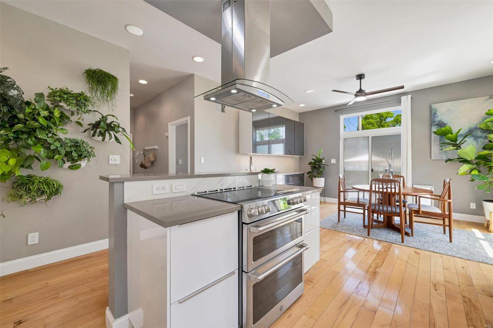 3239 Lafayette Avenue