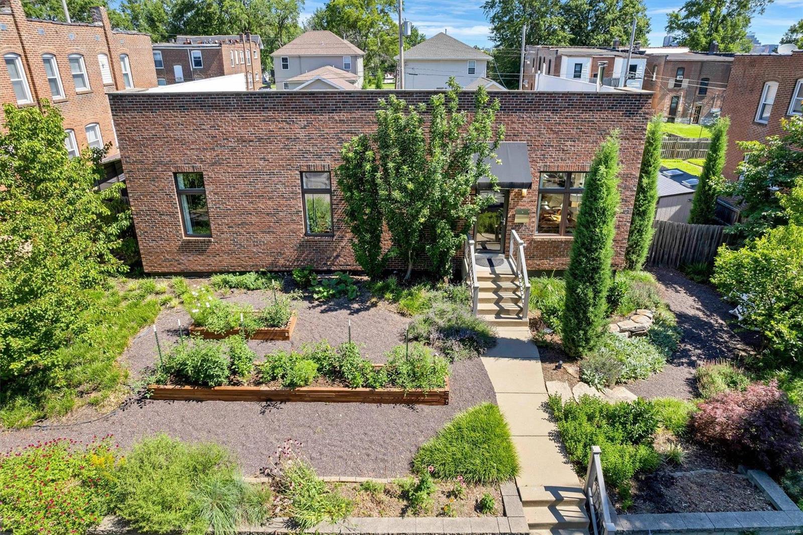 3239 Lafayette Avenue