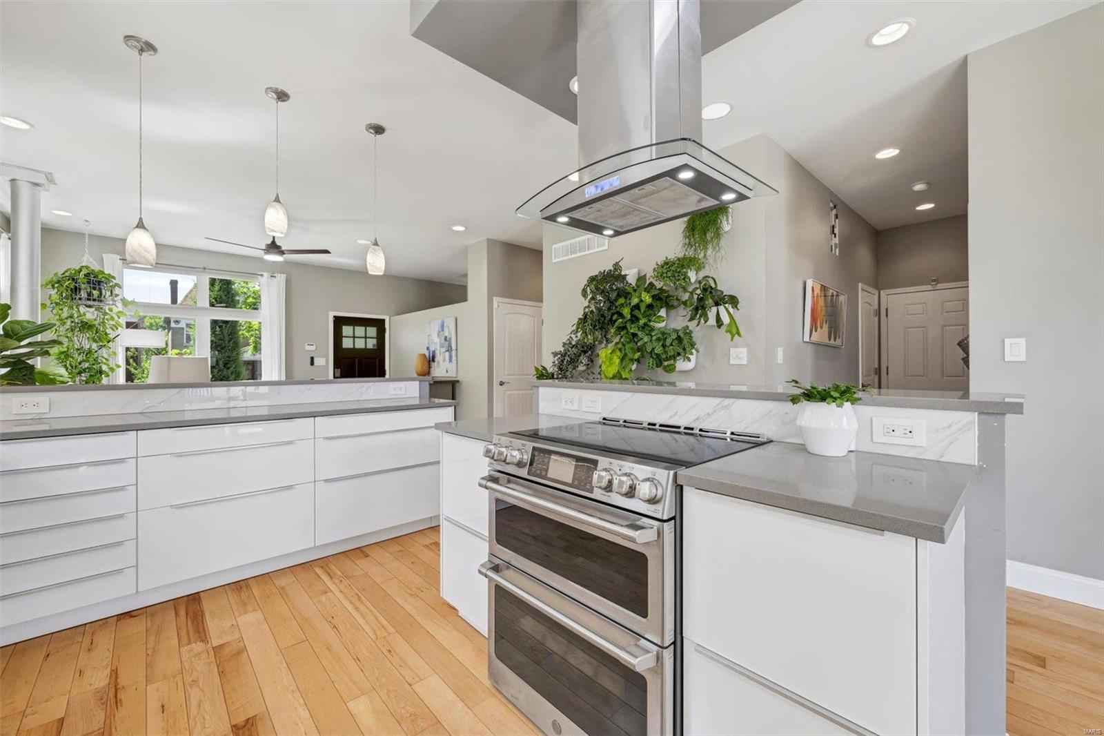 3239 Lafayette Avenue
