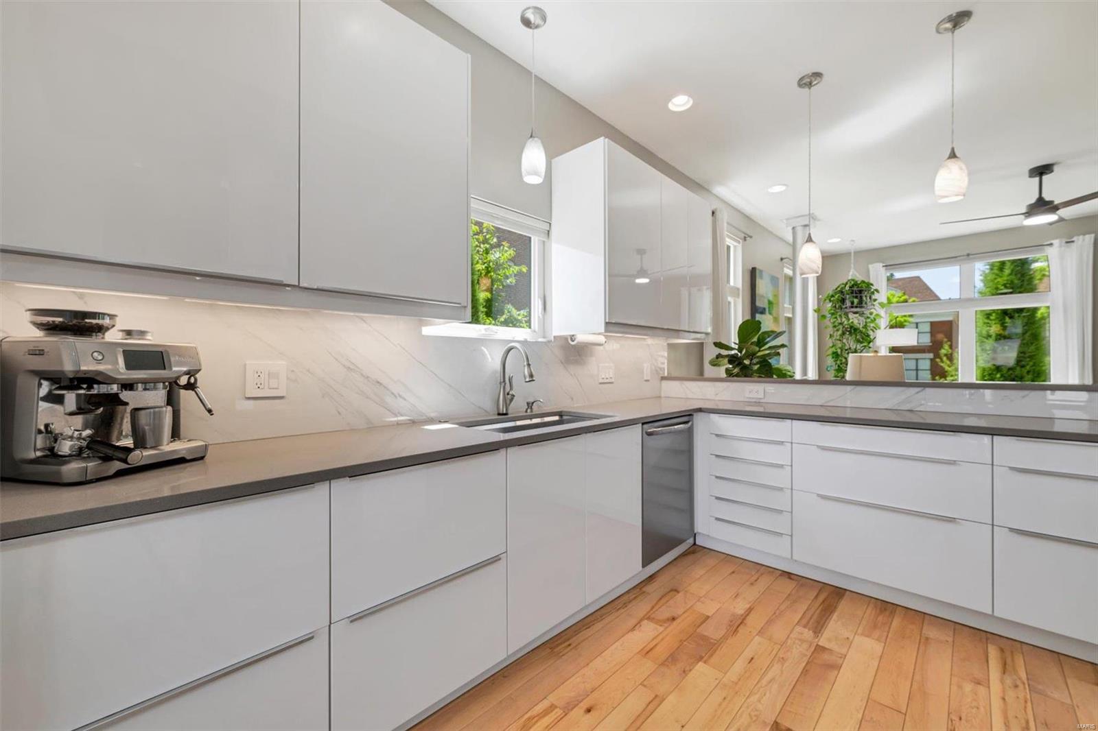 3239 Lafayette Avenue