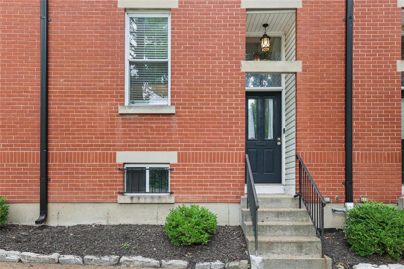 907 Ann Avenue Unit: 907