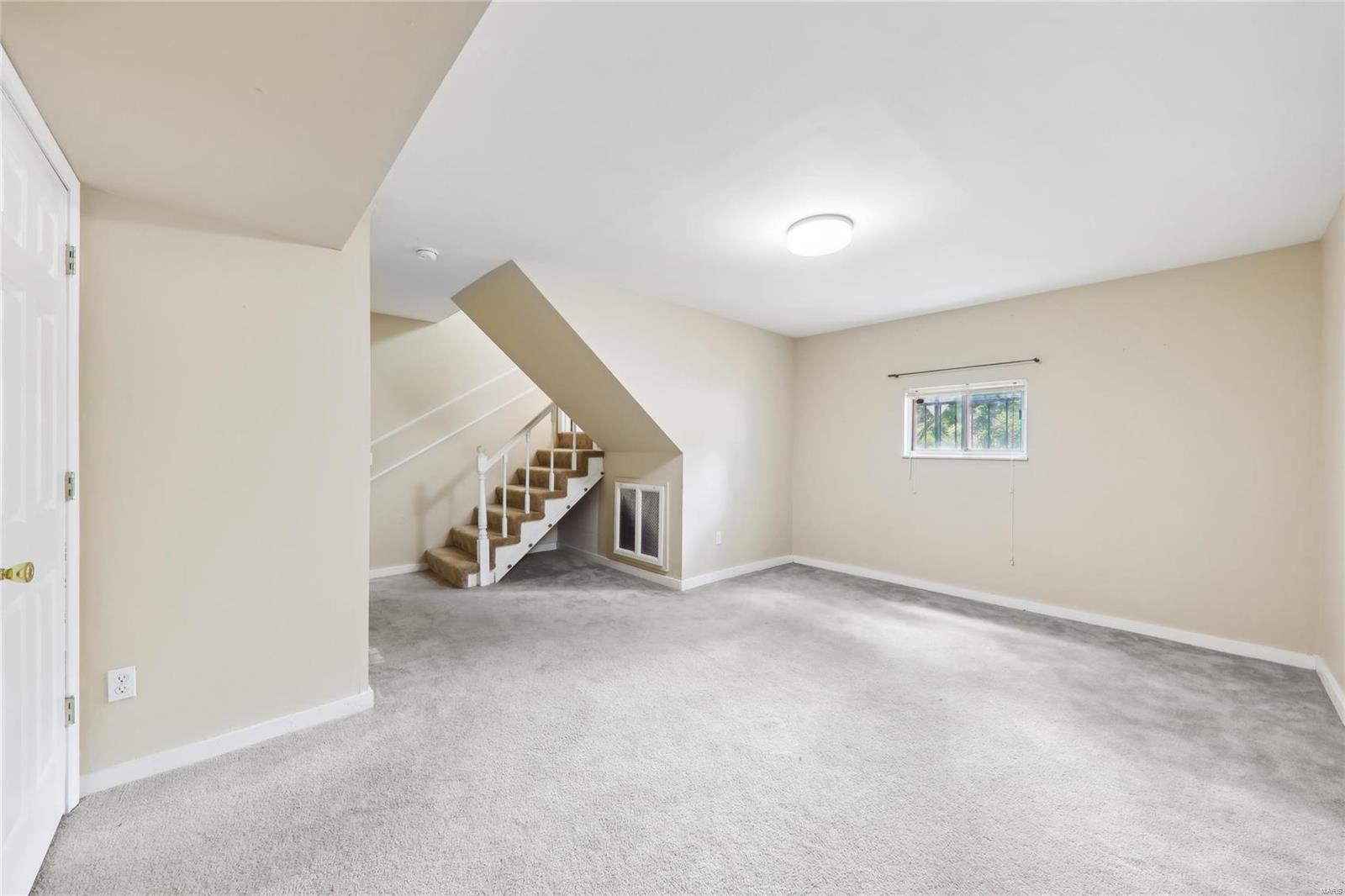 907 Ann Avenue Unit: 907