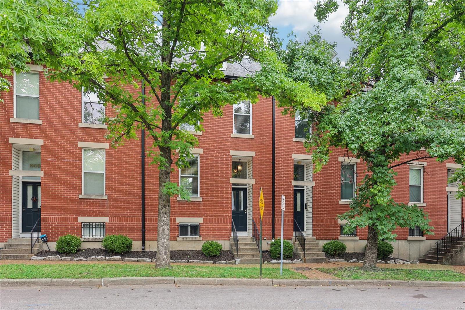 907 Ann Avenue Unit: 907