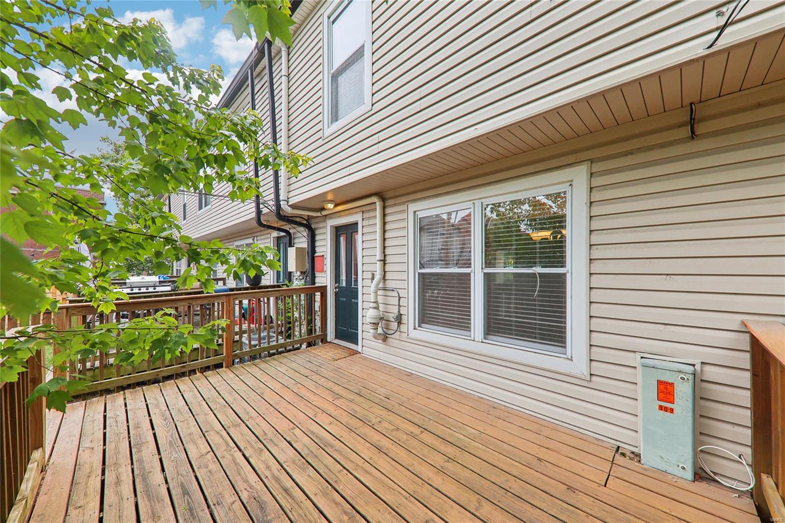 907 Ann Avenue Unit: 907