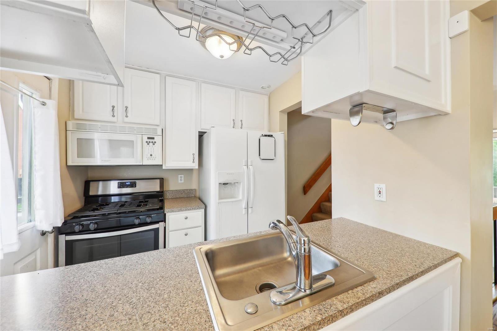 907 Ann Avenue Unit: 907
