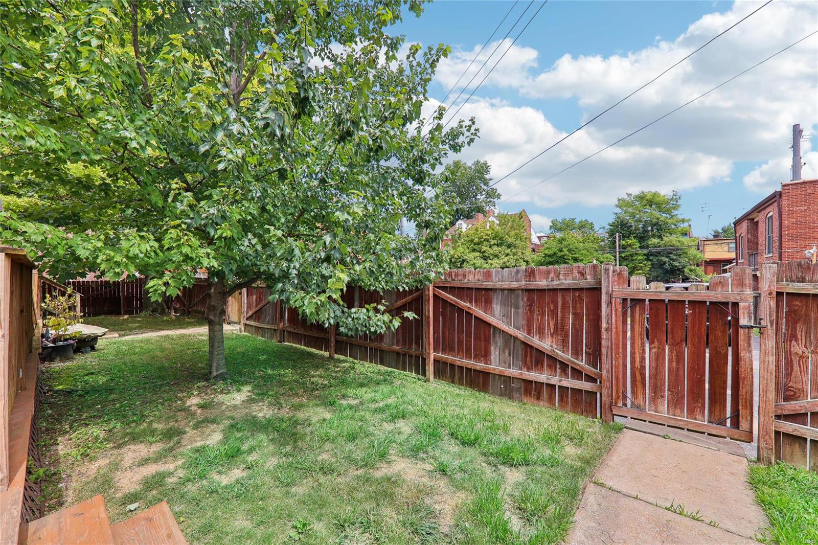 907 Ann Avenue Unit: 907