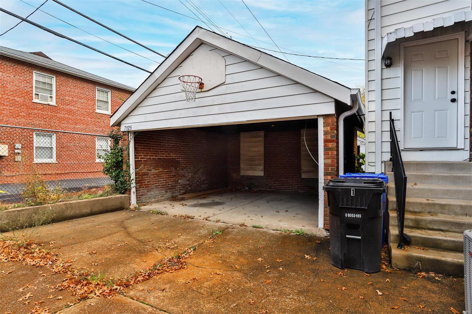 7125 Dartmouth Avenue Unit: 2F
