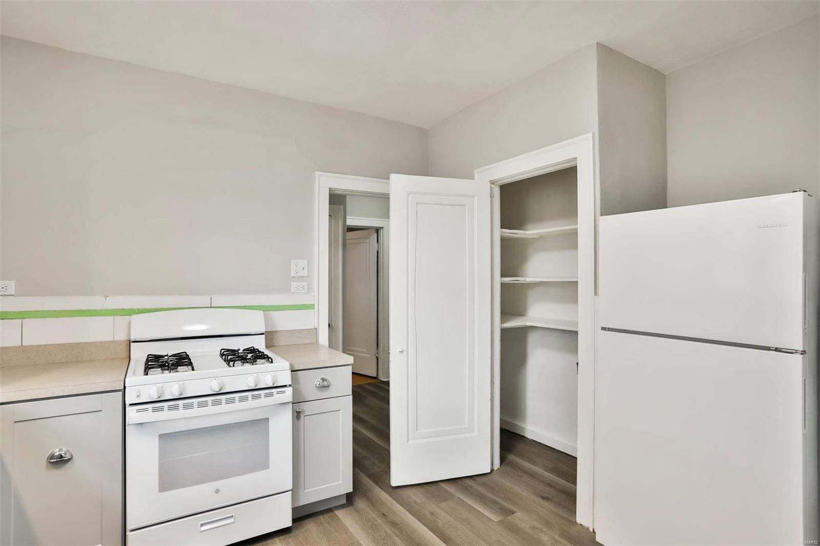 7125 Dartmouth Avenue Unit: 2F