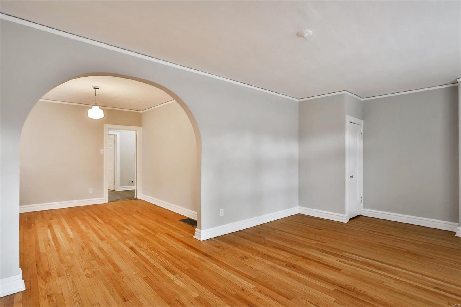 7125 Dartmouth Avenue Unit: 2F